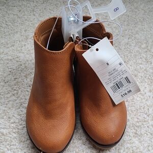 Brand new, brown boots sz 8